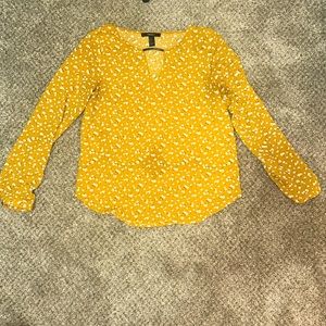 Forever 21 Size small Yellow and White Flower Blouse